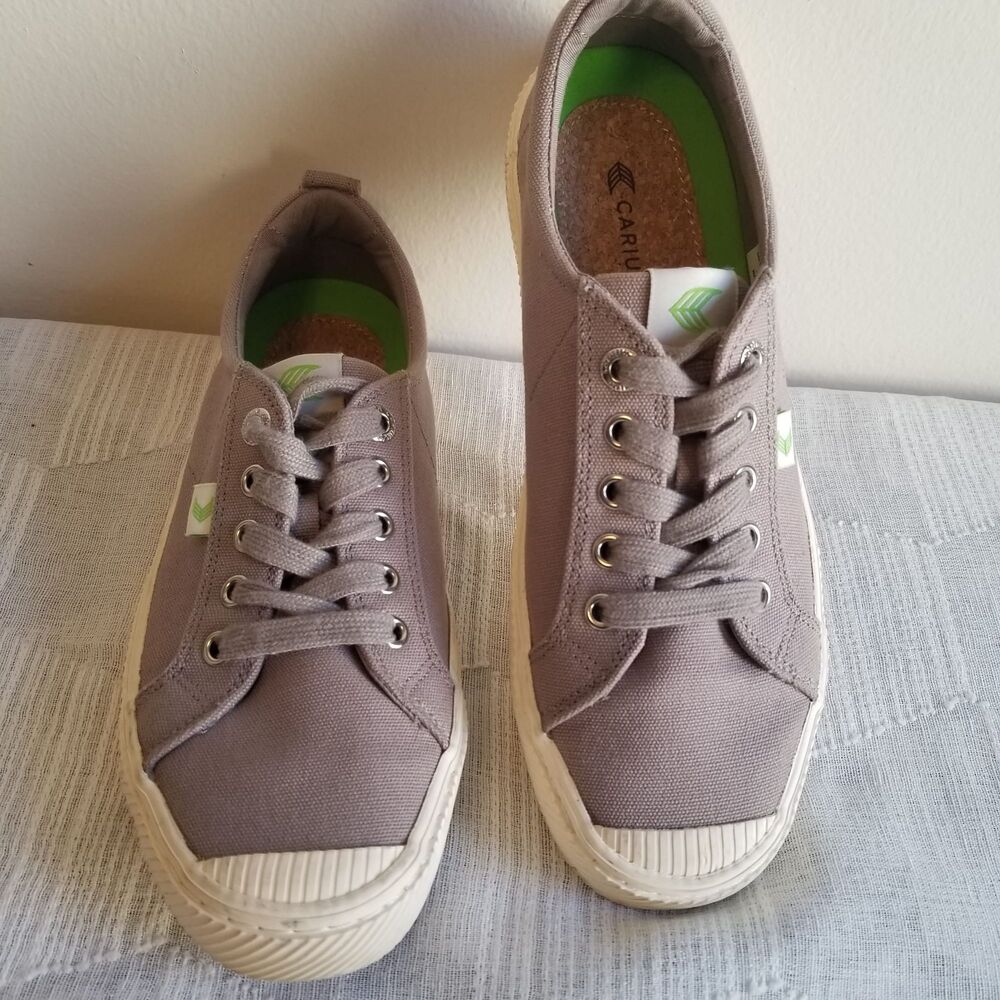 Cariuma OCA Low Mystic Grey Canvas Sneaker Women's Size 8
